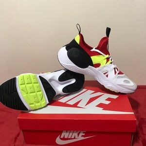 (Sold) NIKE HUARACHE E.D.G.E. TXT